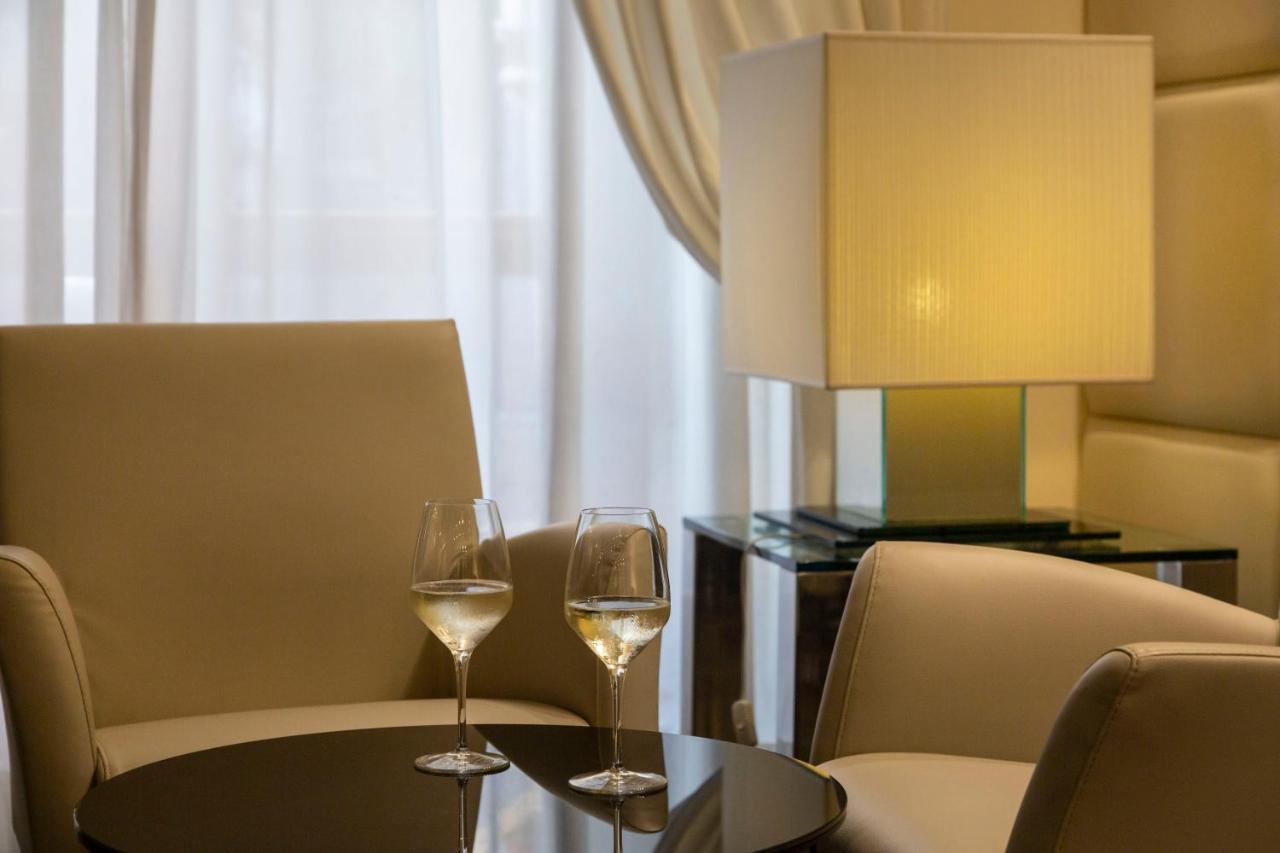 Hotel Antico Borgo Riva del Garda Kültér fotó