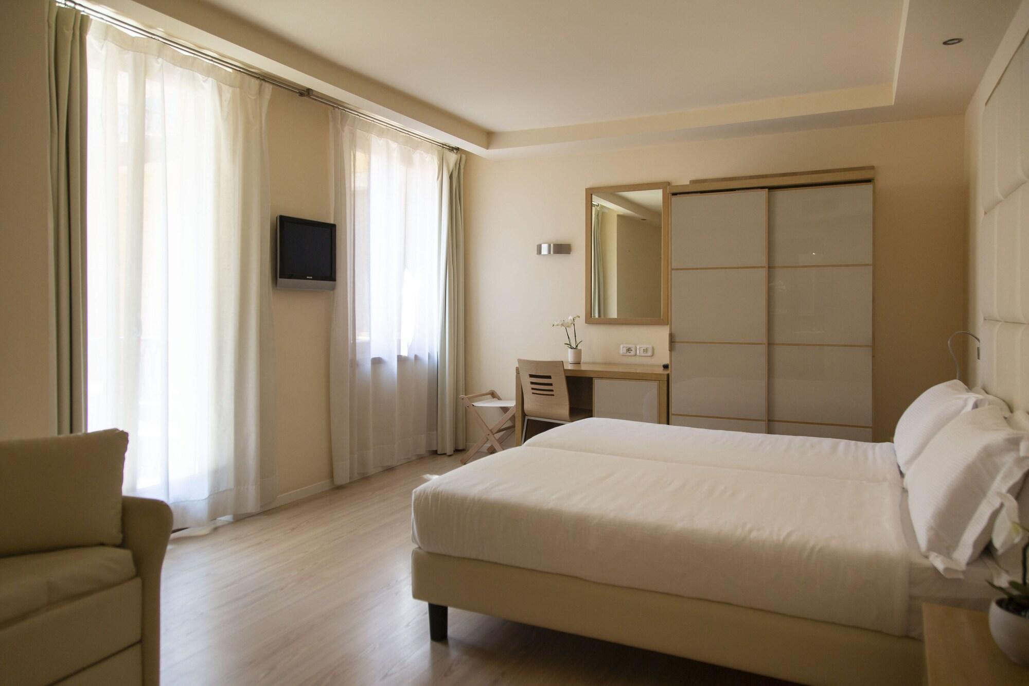 Hotel Antico Borgo Riva del Garda Kültér fotó