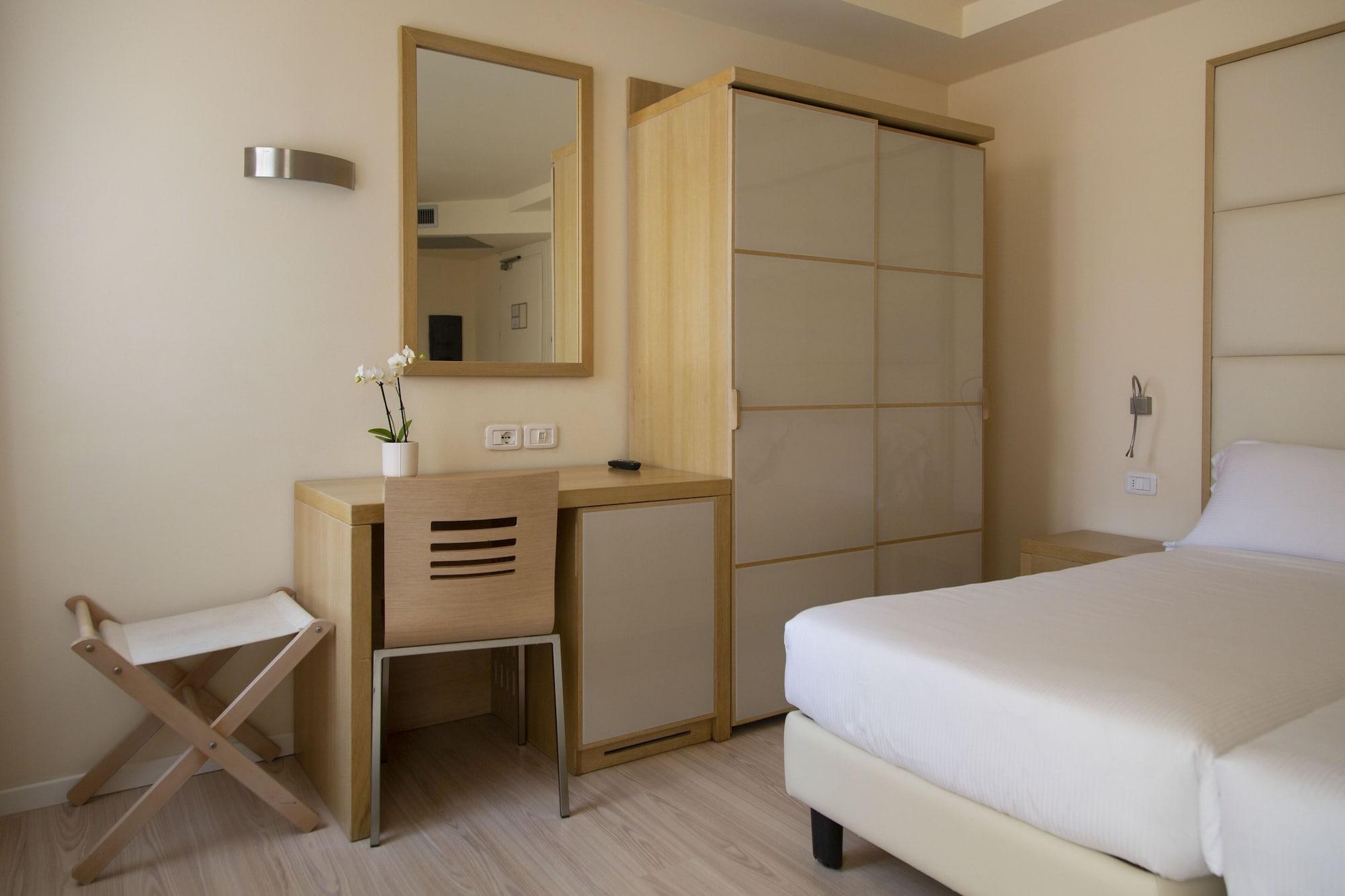 Hotel Antico Borgo Riva del Garda Kültér fotó
