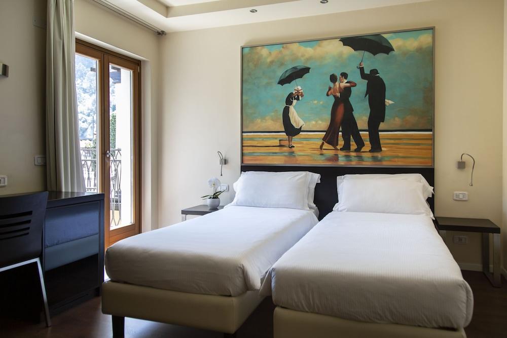Hotel Antico Borgo Riva del Garda Kültér fotó