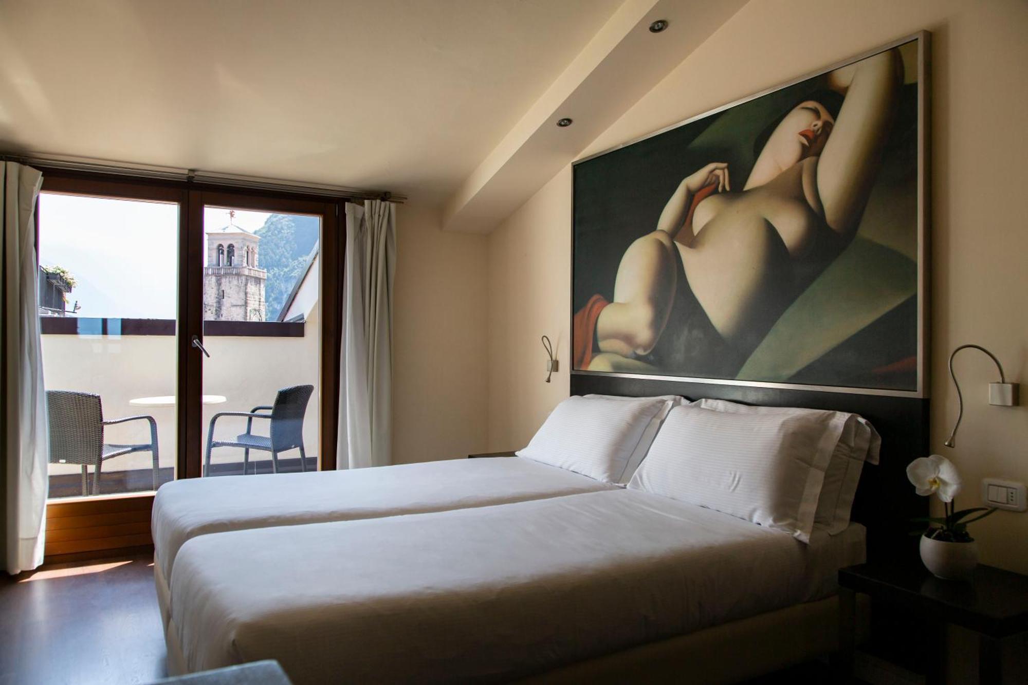 Hotel Antico Borgo Riva del Garda Szoba fotó