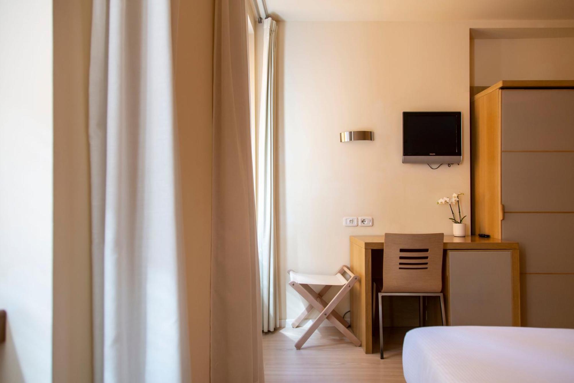Hotel Antico Borgo Riva del Garda Szoba fotó