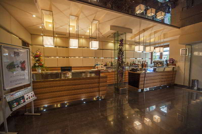 Hotel Antico Borgo Riva del Garda Kültér fotó